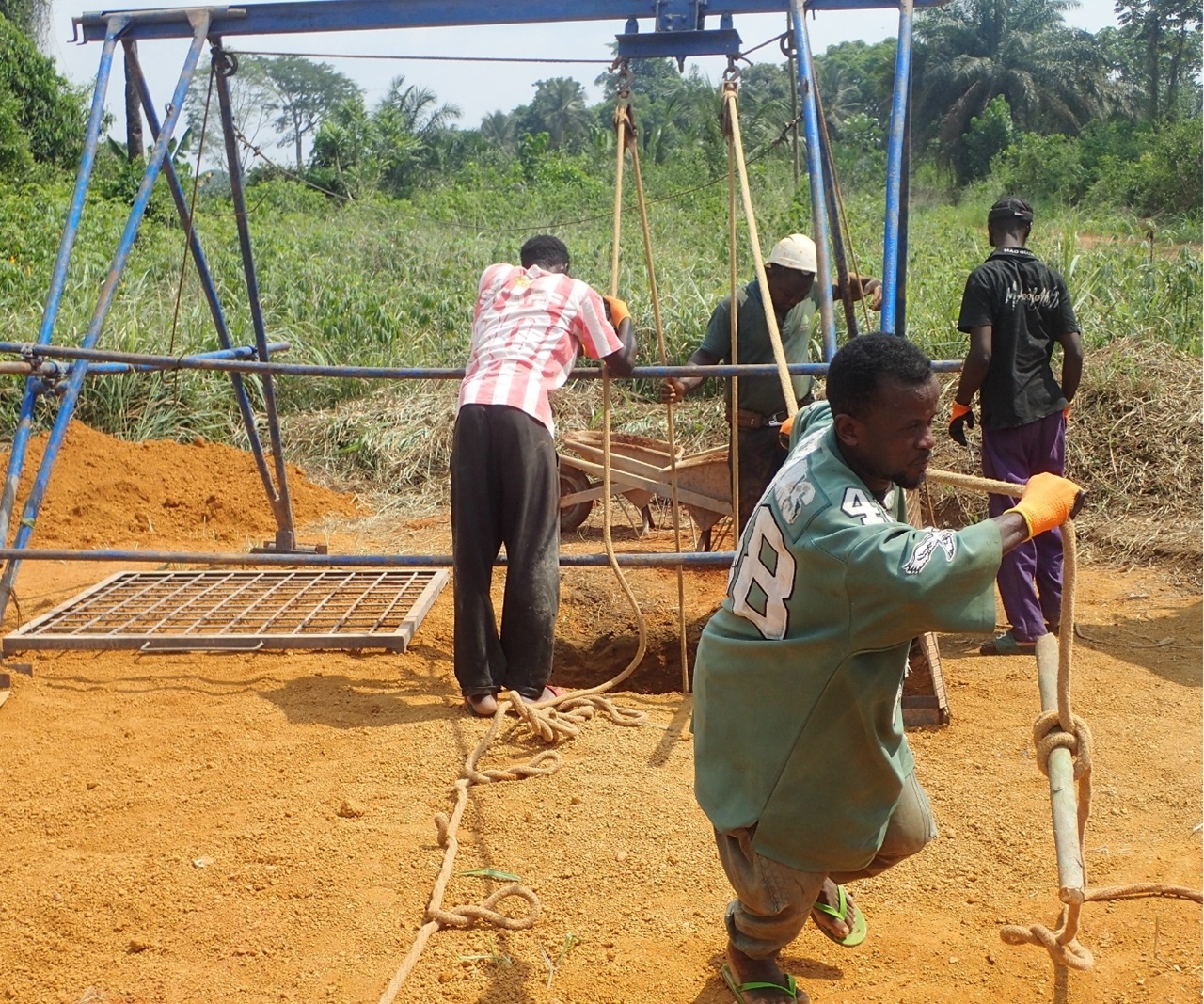 Ein Brunnen für Song Ndeppe – WWZ spendet Wasser